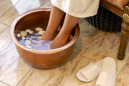 detoxifying foot baths